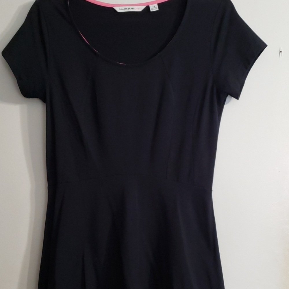🌺 3/20. NWOT Isaac Mizrahi peplum shirt